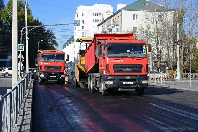Пензавтодор продолжает ремонт дороги на улице Бакунина