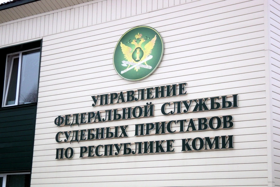 Усинец расплатился за неявку на работу в Мосметро