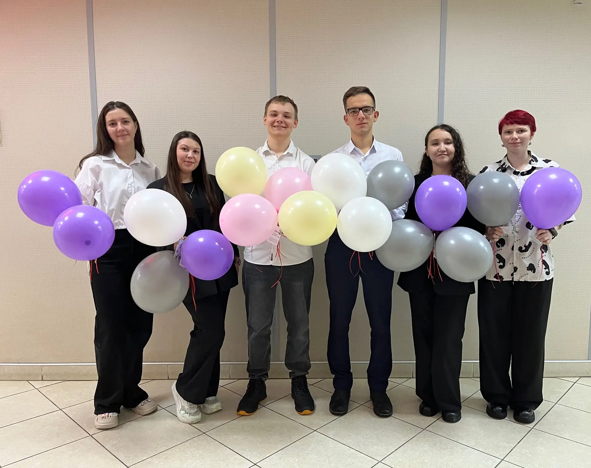 🎓 5 октября в институте прошла традиционная акция «Поздравление любимому преподавателю...