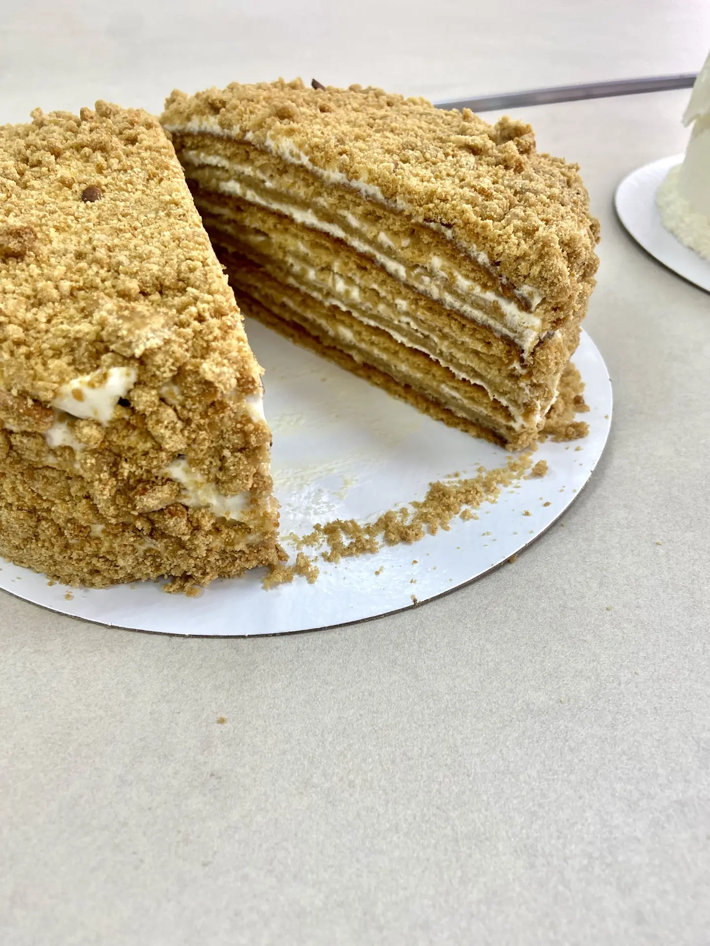 Классический медовик не нуждается в представлении😋