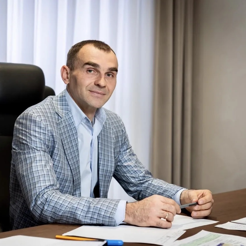Алексей Иванов