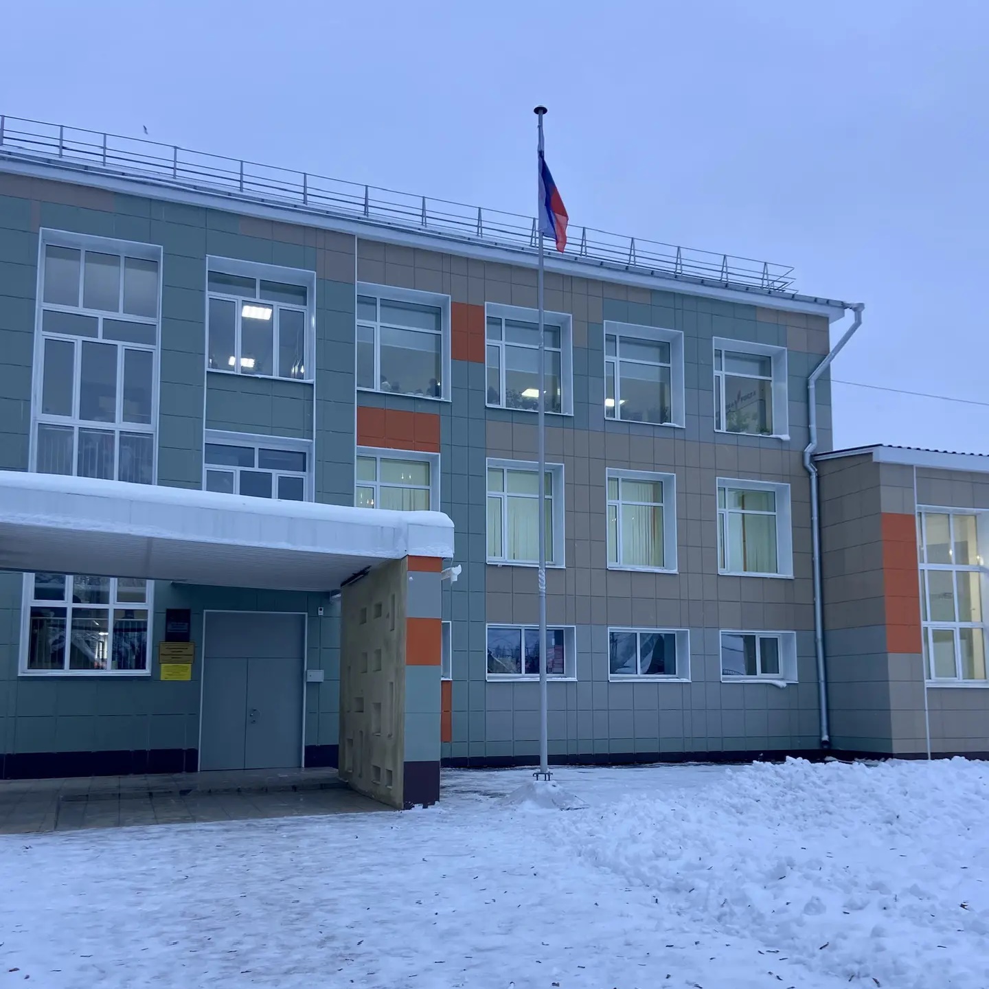 БОУ СМО «Кадниковская СОШ», Сокольский МО, Вологодская область