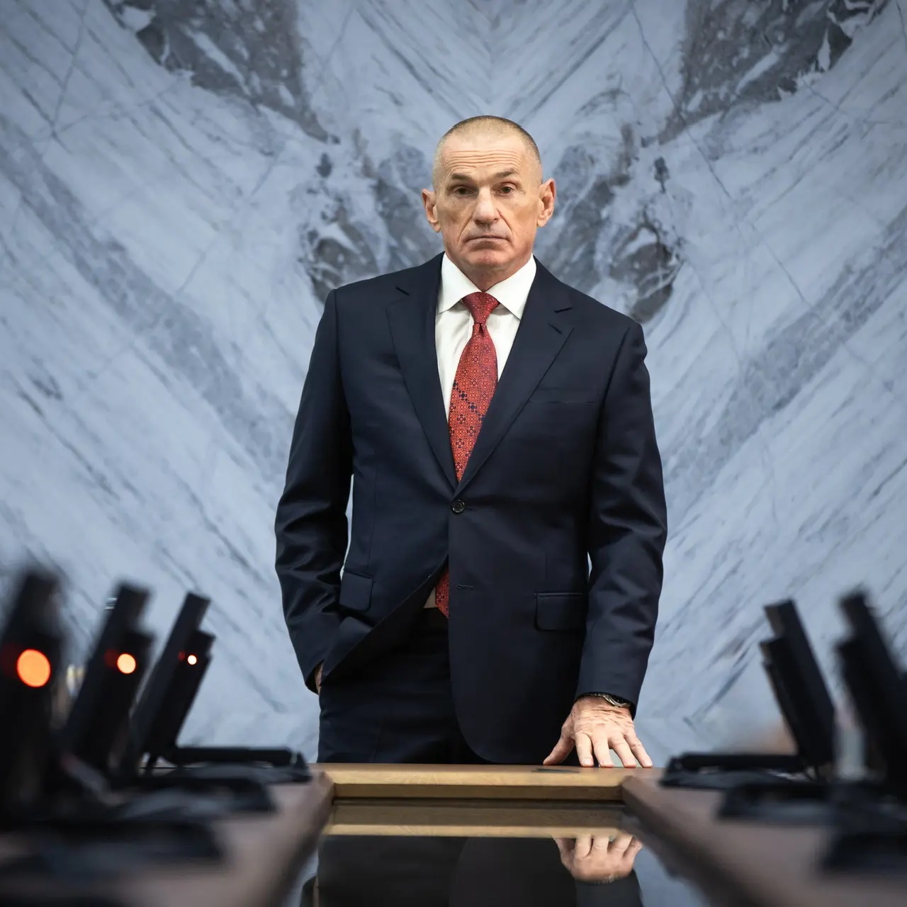 Юрий Иванов