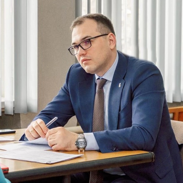 Фотография канала Max Олег Медведев