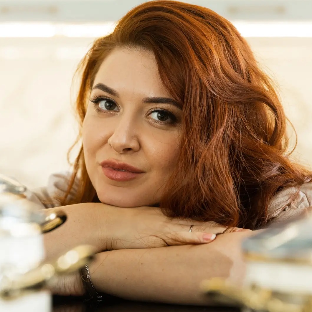 Логотип канала Gluboko ПЕРВЫЙ ОТЗОВИК