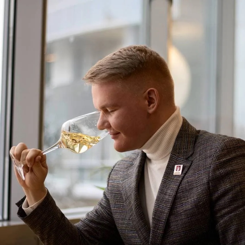 Логотип канала zapevalov.wine 18+