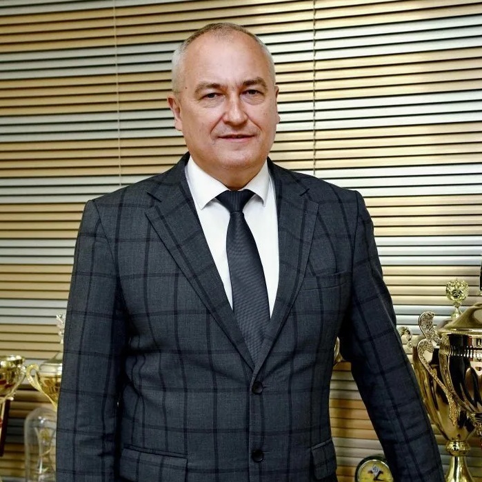 Олег Эдуардович Сердюков