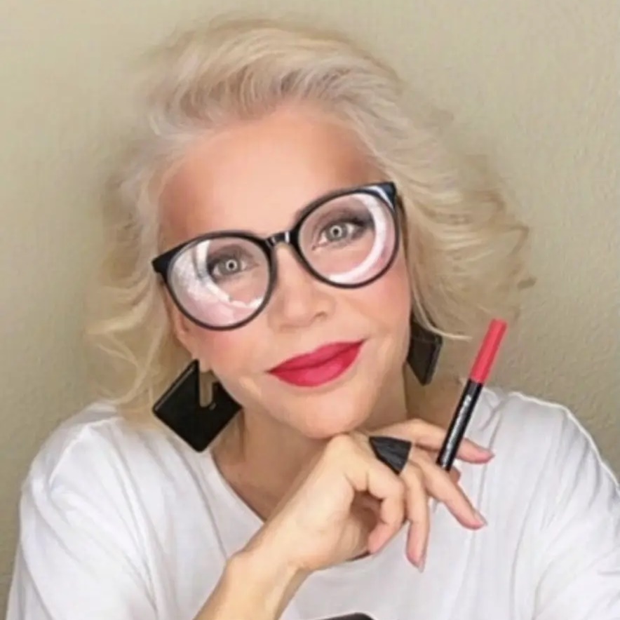 Лена Эль Визаж’Эль                           Макияж для себя