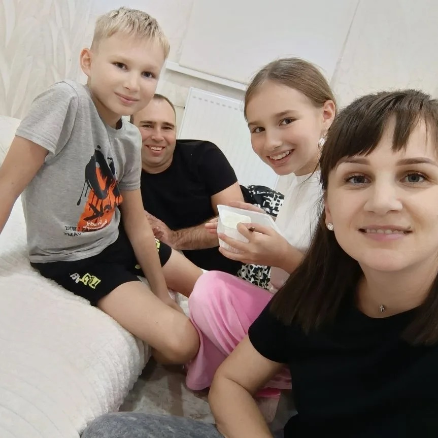 Логотип канала Простая жизнь Нелепиных влог