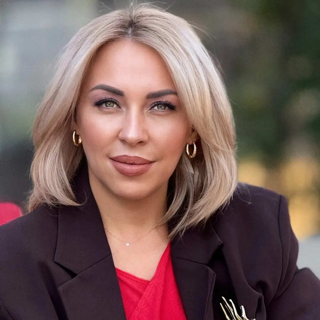 СТИЛИСТ Ирина Соколенко