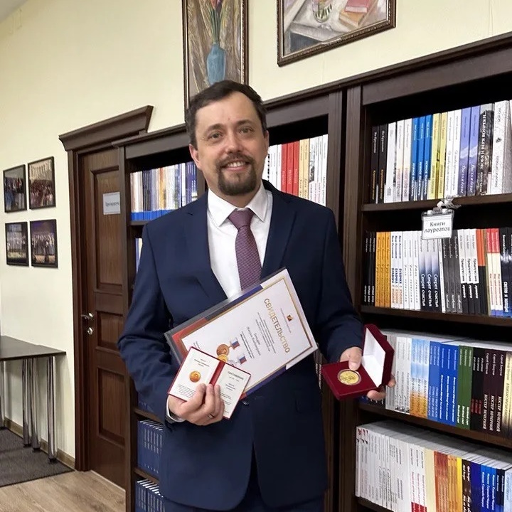 Максим Бочкарёв - писатель