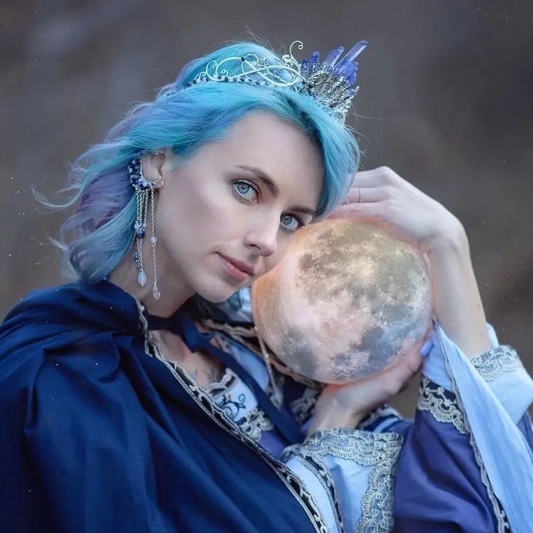 Фотография канала Max Madormidera. Украшения из сказки