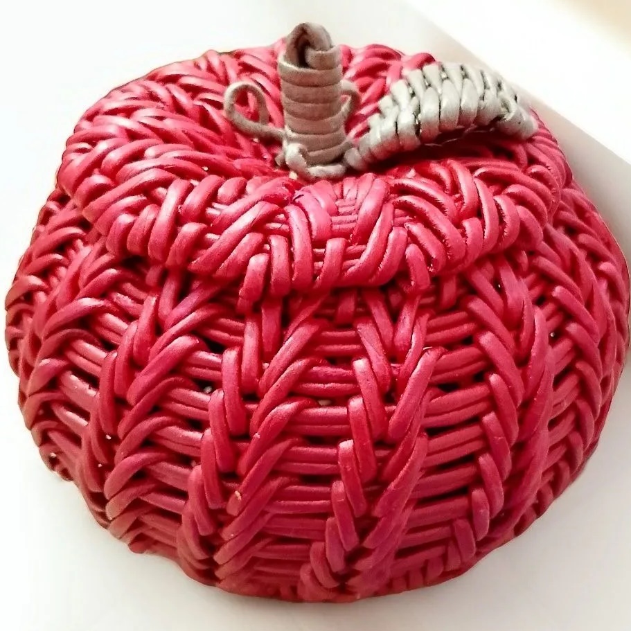 Логотип канала Мастер классы по плетению с хуторянкой Татьяной