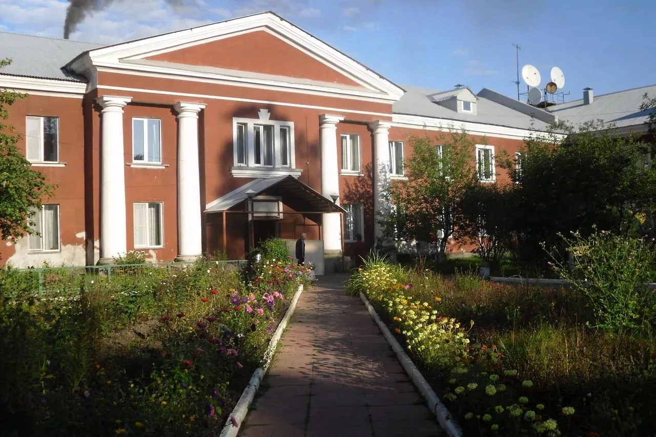ЛОГБУ "Лужский ДМ"