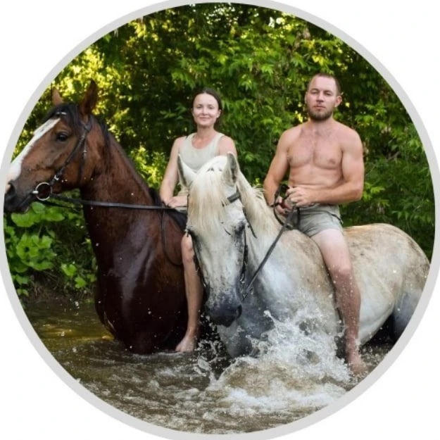 Жизнь в лесной деревне - Саша Лера