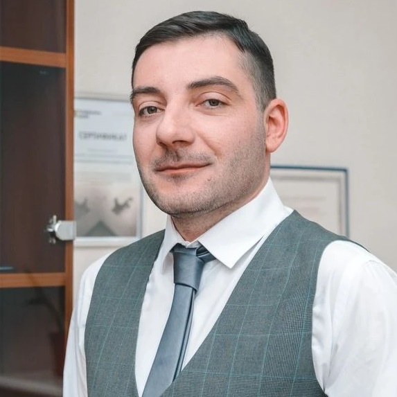 Юрист Сергей Пирогов