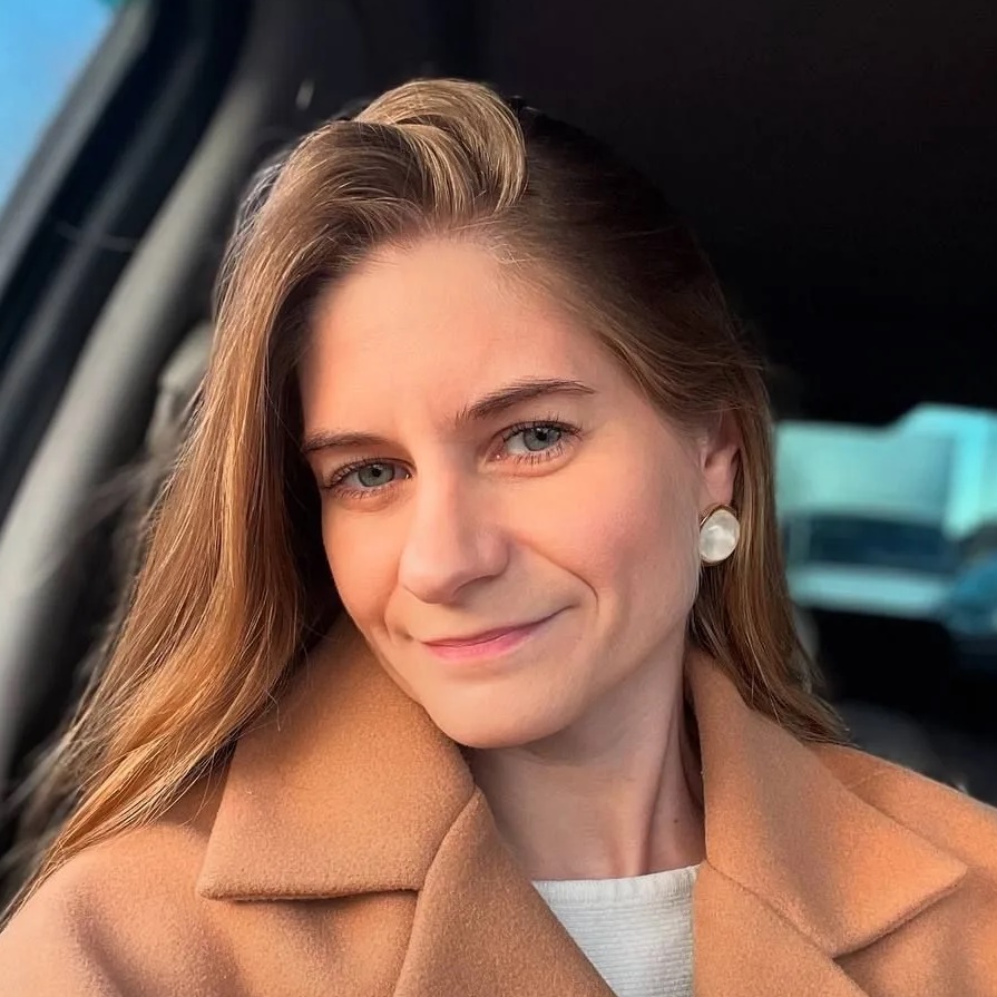 ЕЛЕНА, БРОНИРУЙТЕ!