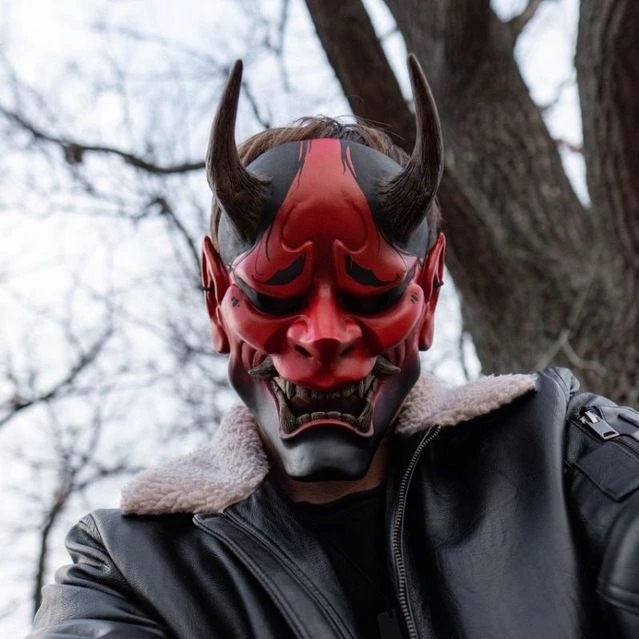 Artem Void | Avoid Masks